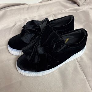 Chic Black Suede Women's Sneakers